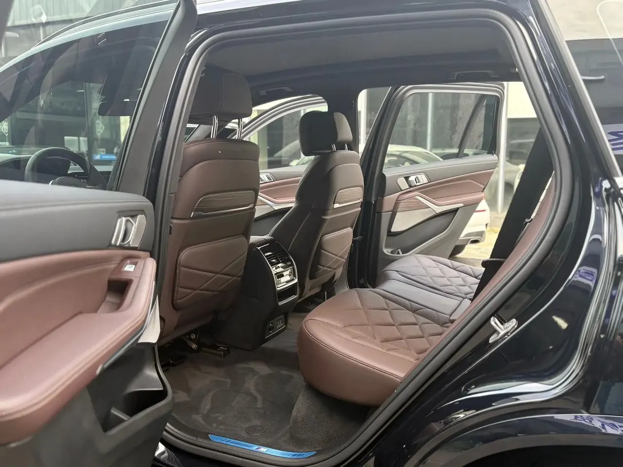 BMW X5 2022 model change xDrive 40Li M sports package 5