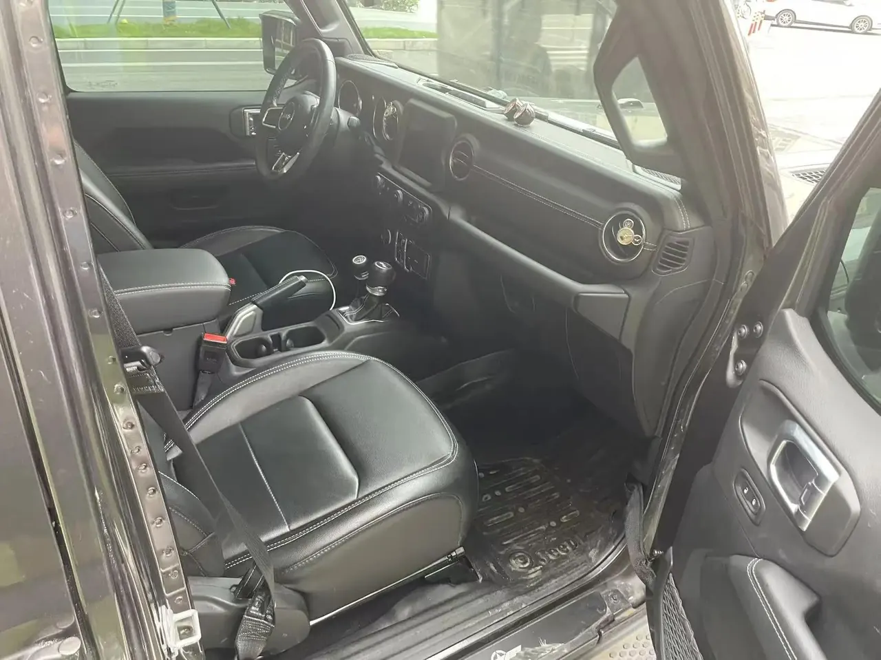 Wrangler 2021 2.0T Sahara Two-Door Edition 3
