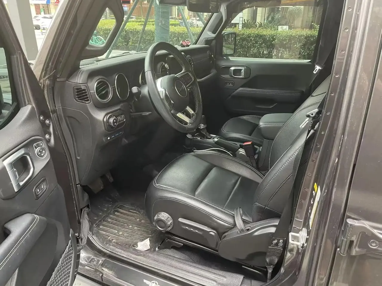 Wrangler 2021 2.0T Sahara Two-Door Edition 4