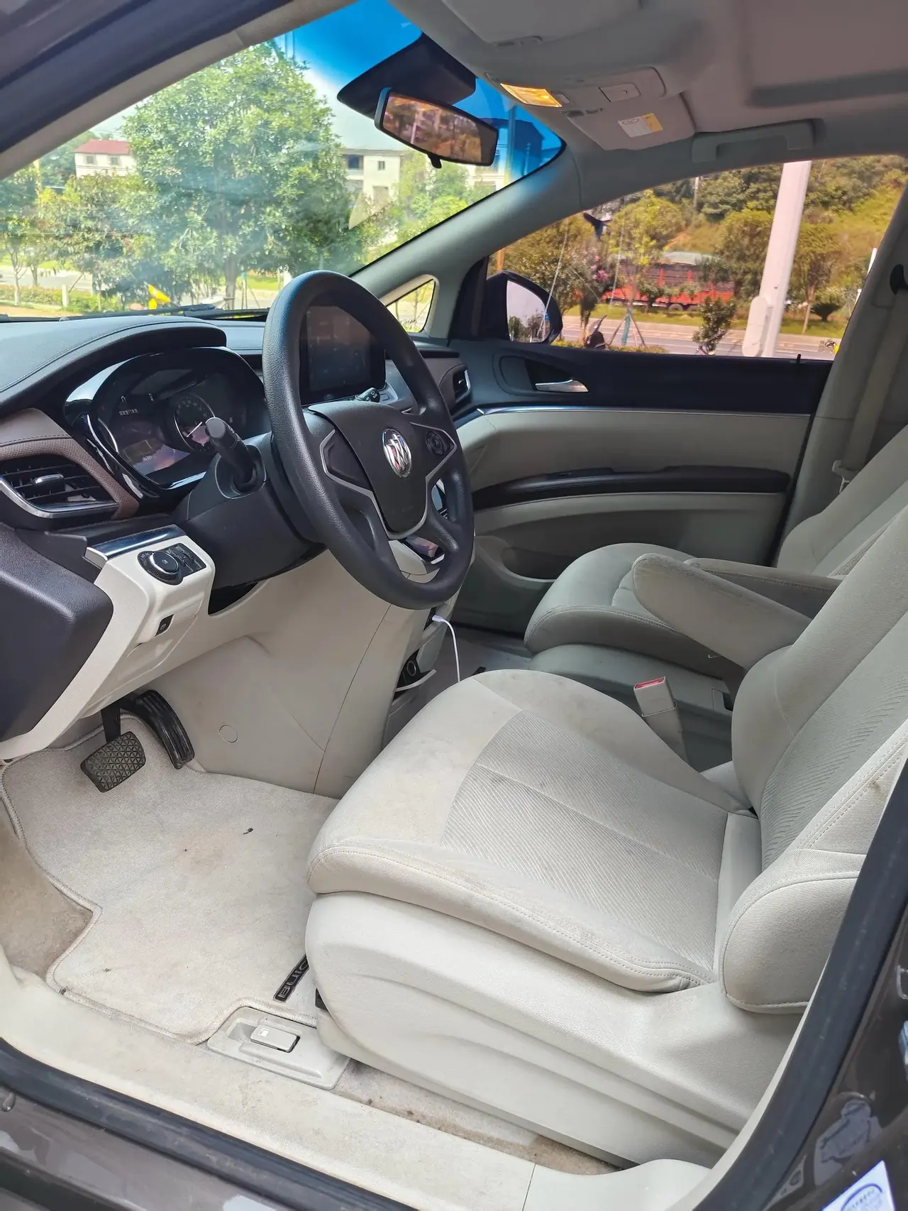 Buick GL8 2021 Land Business Class 652T Comfort Model 5