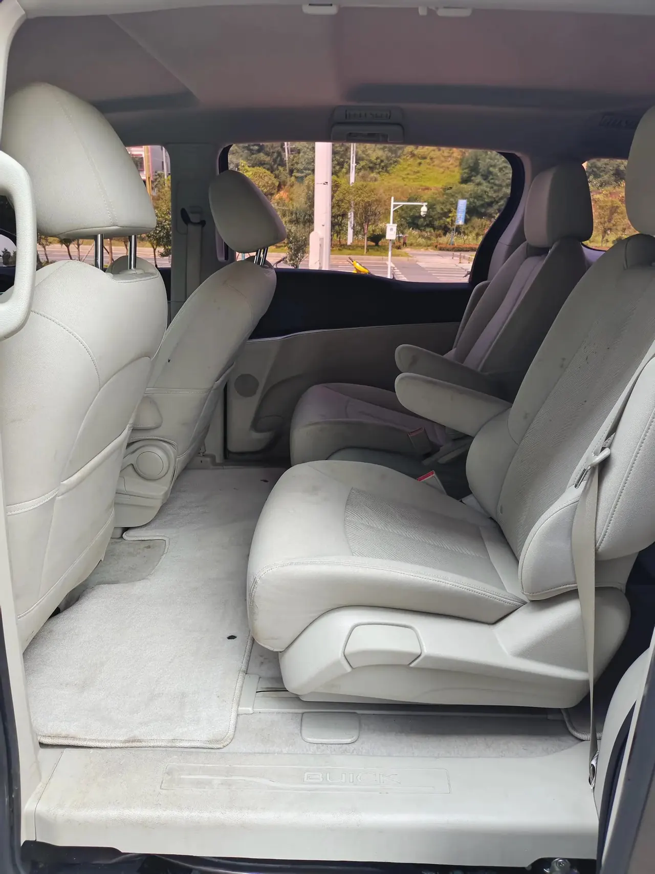 Buick GL8 2021 Land Business Class 652T Comfort Model 6