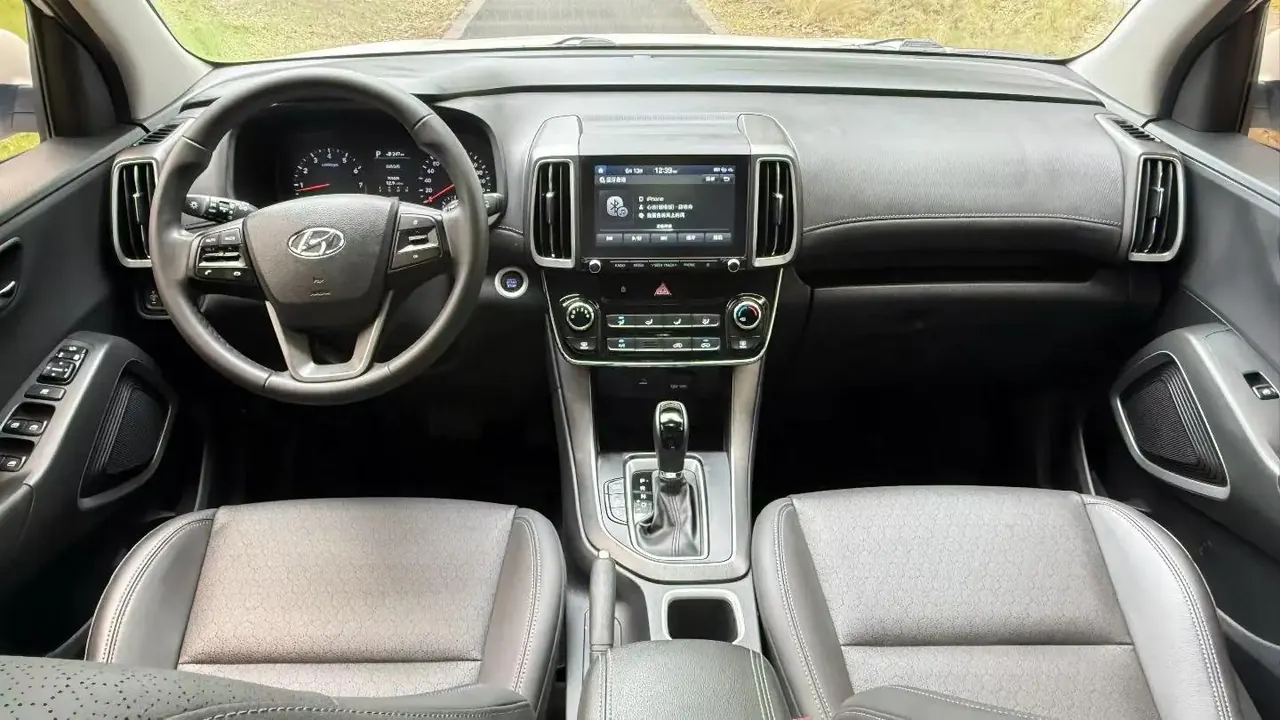 Hyundai Beijing ix35 2019 model 2.0L automatic two-wheel-drive Smart & Brave · Enjoyment Edition National V 5