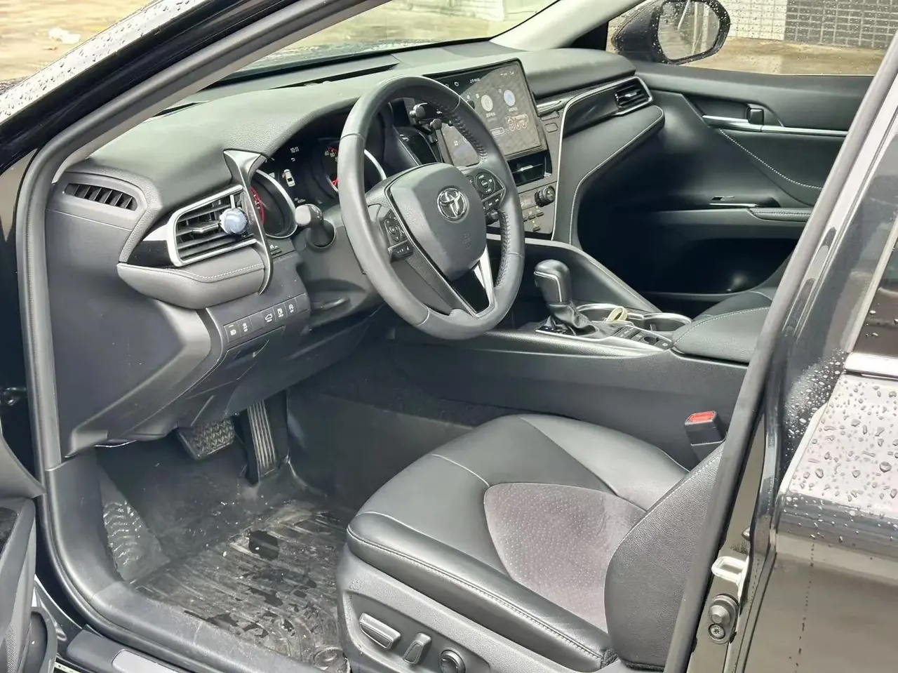 Camry 2022 2.0S Knight Edition 4