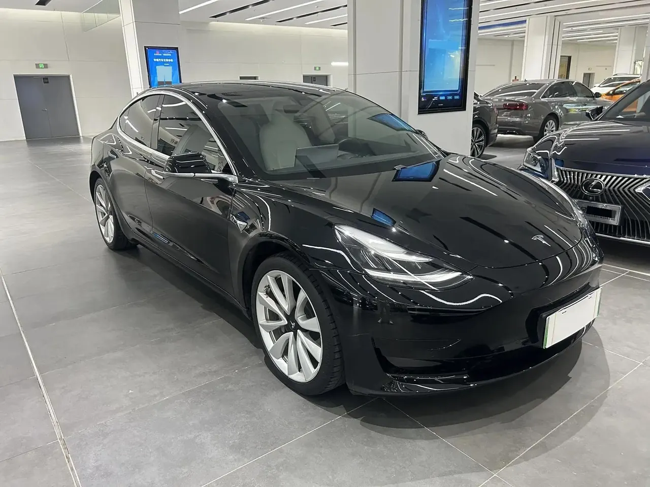 2020 Model 3 Refreshed Standard Range Rear-Wheel Drive Upgrade Version 3
