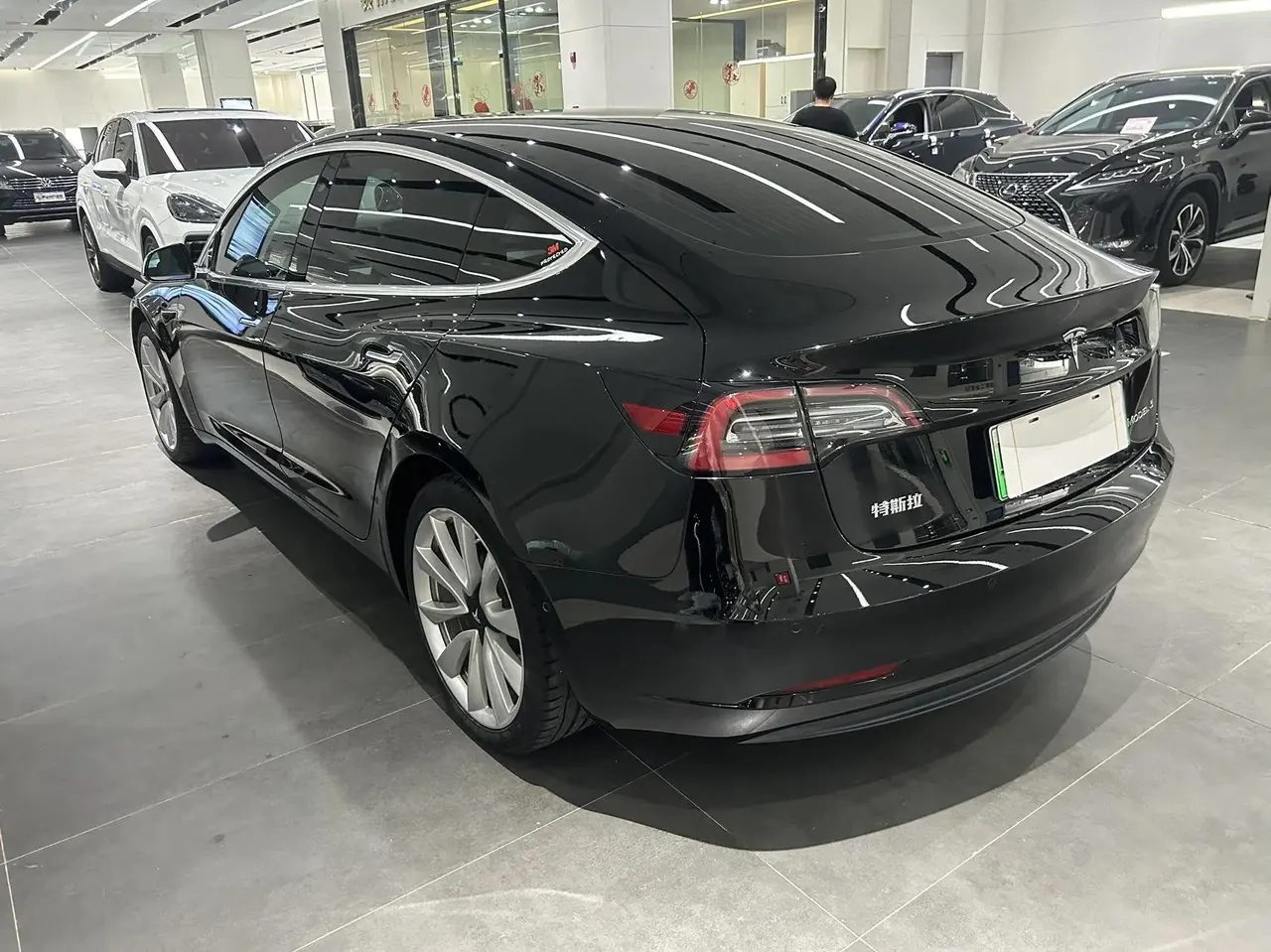 2020 Model 3 Refreshed Standard Range Rear-Wheel Drive Upgrade Version 5