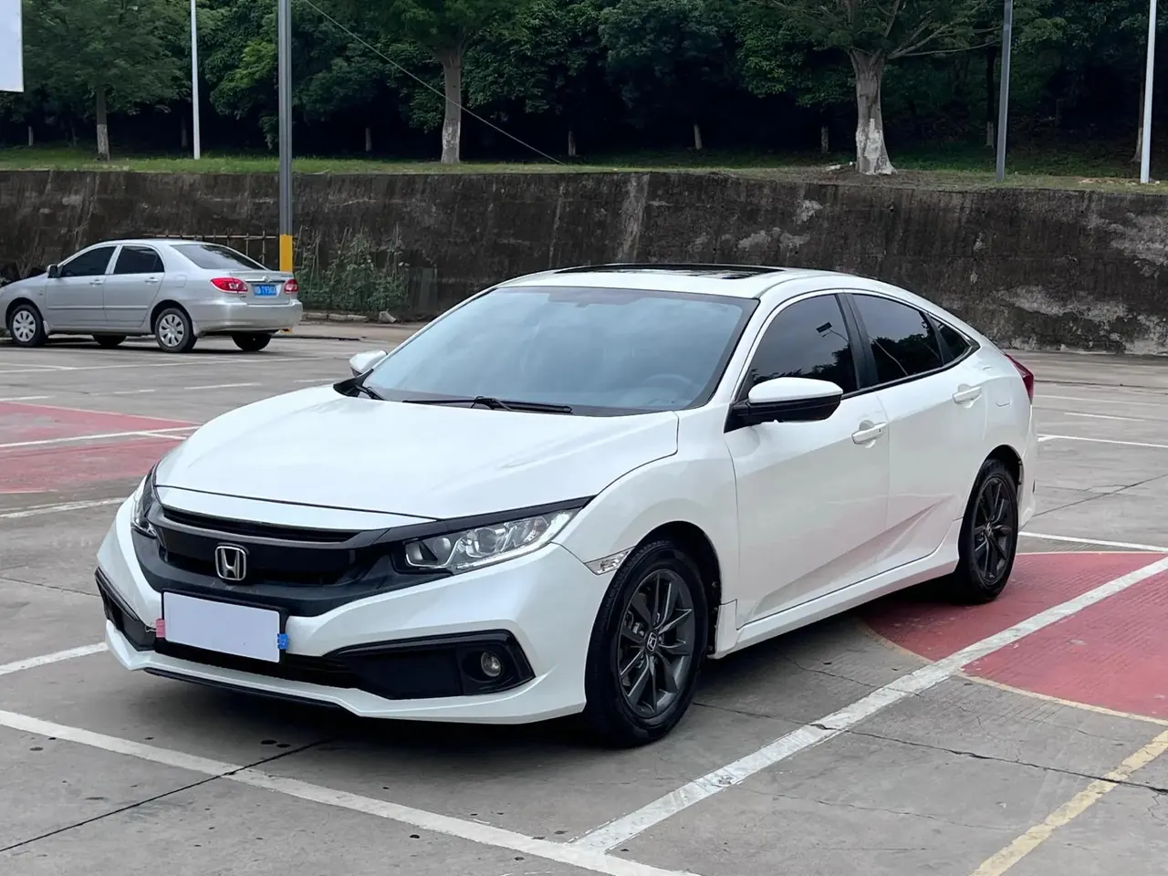 Open image lightbox: Civic 2019, 220TURBO CVT EX-L, China V Emission Standard