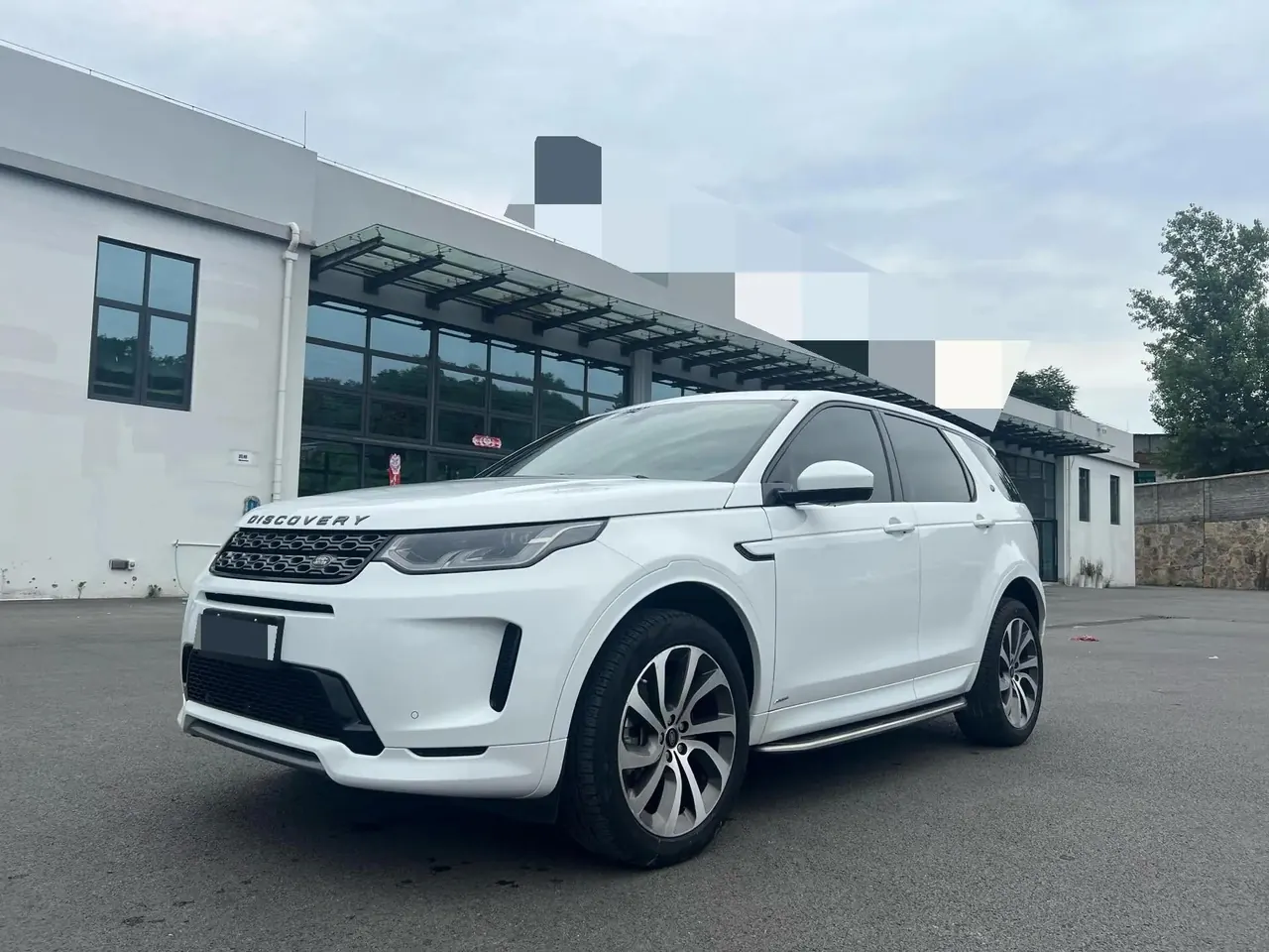 Open image lightbox: Discovery Sport 2021 249PS R-Dynamic S Performance Edition