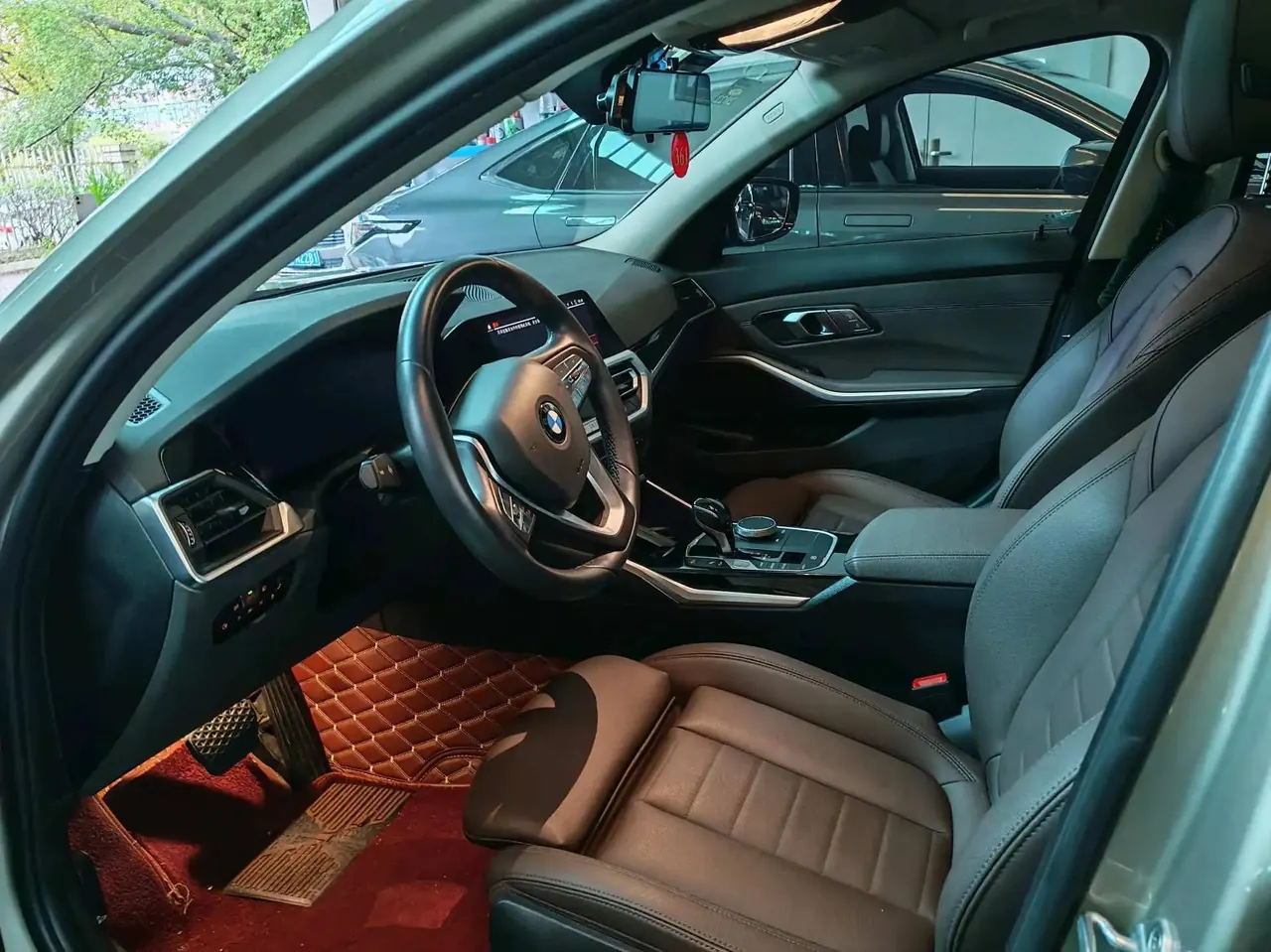 BMW 3 Series 2020 model 320i Sport Package 3