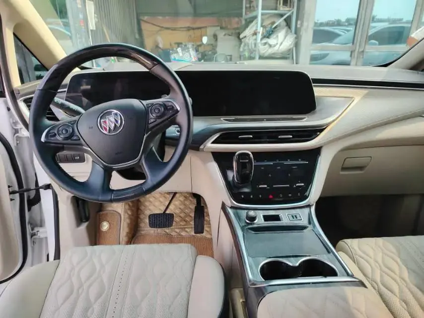 Buick GL8 2022 ES Lu Zun 653T Premium 2