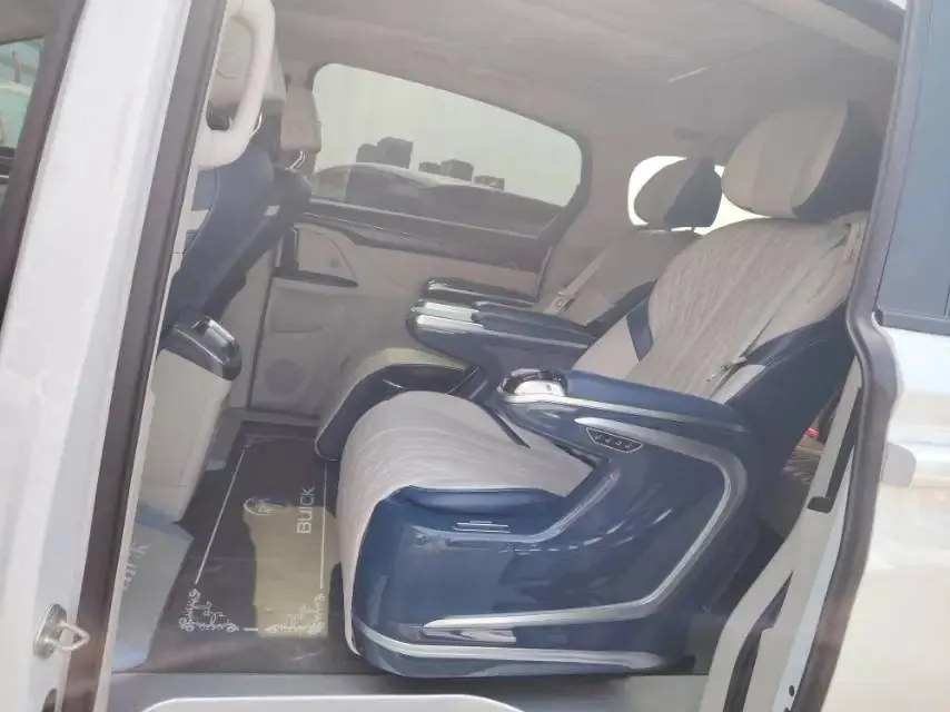 Buick GL8 2022 ES Lu Zun 653T Premium 3