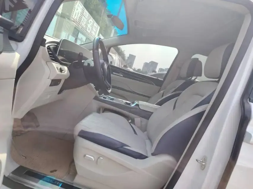 Buick GL8 2022 ES Lu Zun 653T Premium 4