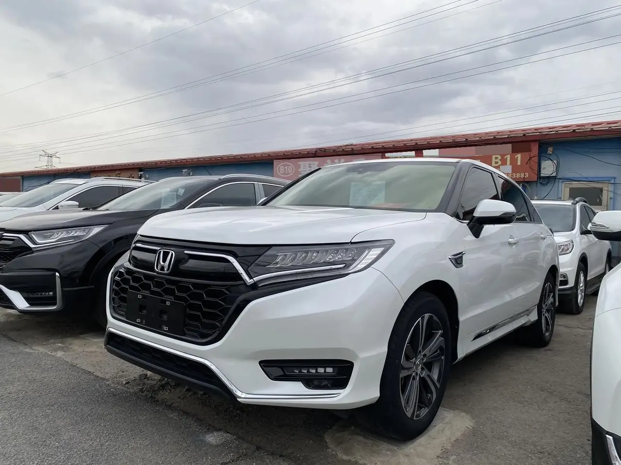 Open image lightbox: Honda UR-V 2020 240TURBO Two-Drive Elegant Edition