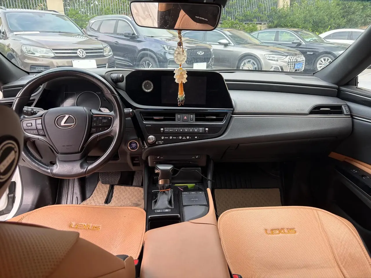 Lexus ES 2020 300h Elite Edition 4