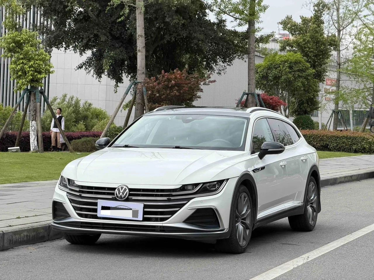 Open image lightbox: FAW-Volkswagen CC 2021 model Shooting Brake 380TSI Hunter Edition