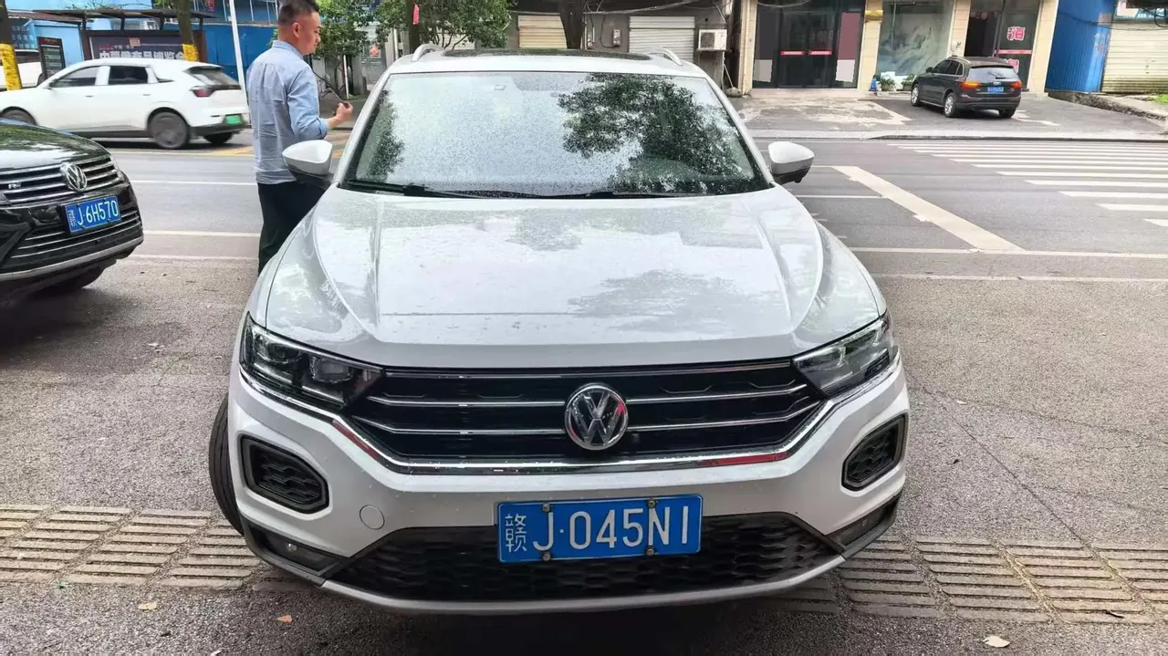 T-ROC Tange 2020 280TSI DSG Two-Drive Elite Model 2