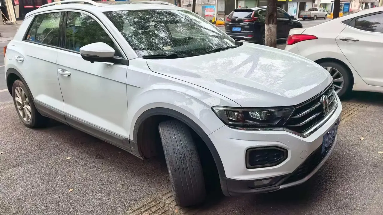 T-ROC Tange 2020 280TSI DSG Two-Drive Elite Model 3