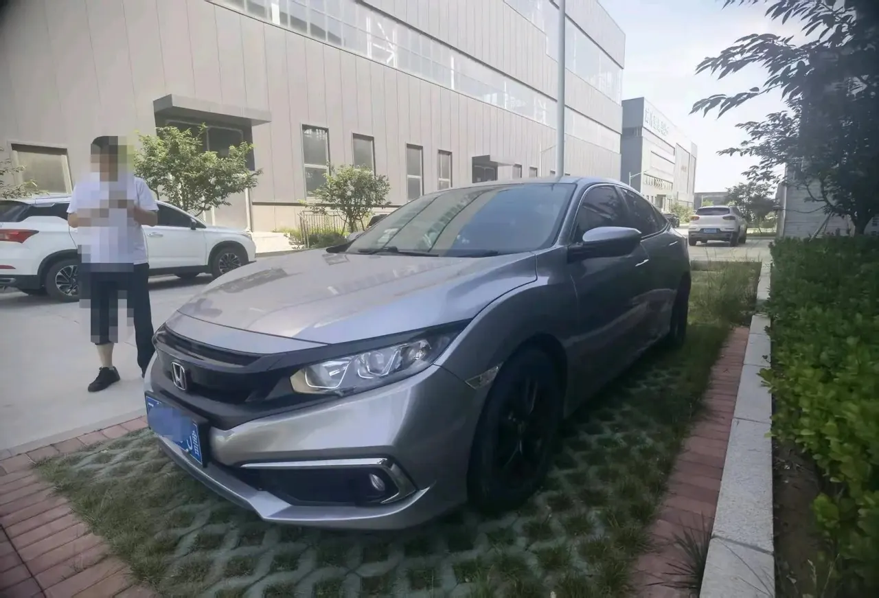 Open image lightbox: Civic 2019, 220TURBO CVT EX-L, China V Emission Standard