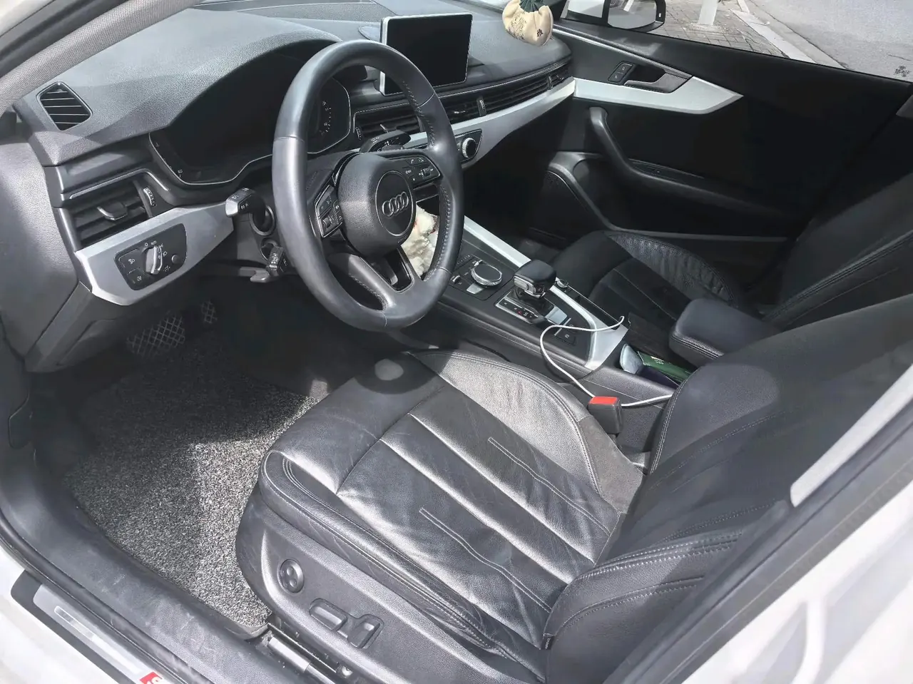 Audi A4L 2019 40 TFSI Fashion VI 2