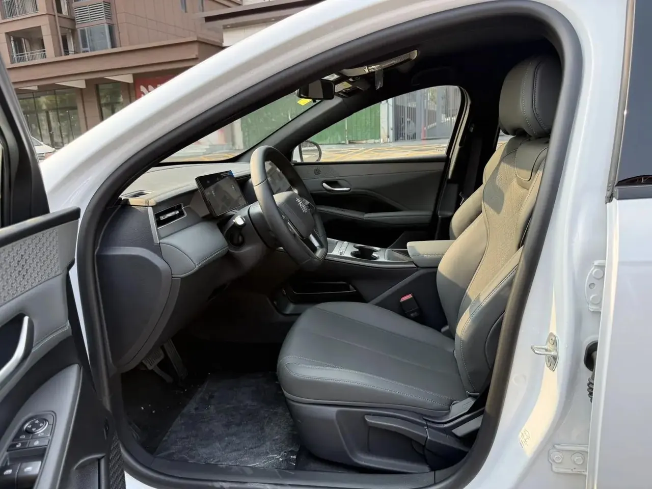 BYD 2026 Qin PLUS DM-i 1.5 stepless 128KM aggressive automatic gear 4