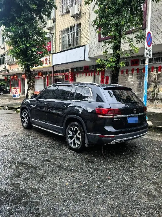 Touang 2020 330TSI Two-Drive Deluxe Edition National V 6