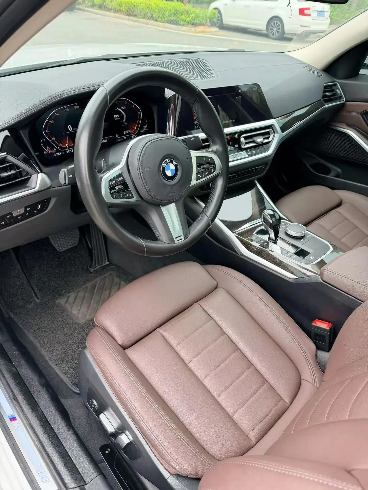 BMW 3 Series 2020 325Li M Sports Suit 4