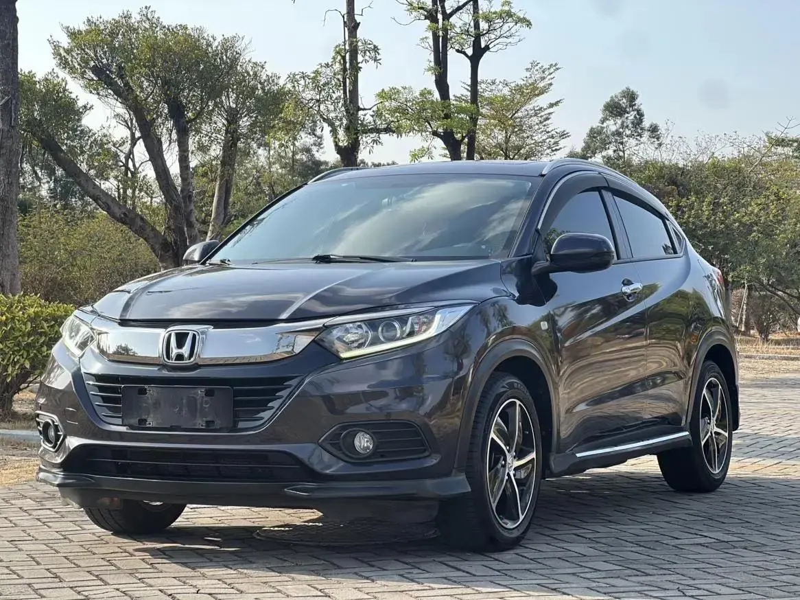 Open image lightbox: Vezel 2020 1.5L CVT Pioneer Edition