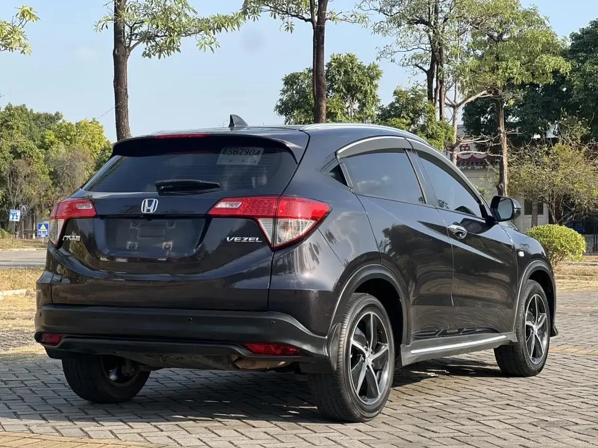 Vezel 2020 1.5L CVT Pioneer Edition 4