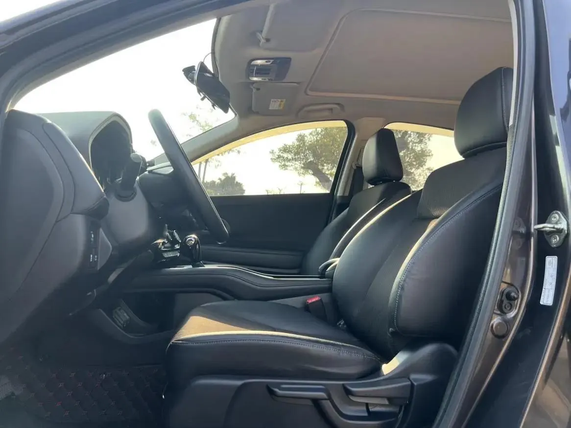 Vezel 2020 1.5L CVT Pioneer Edition 6