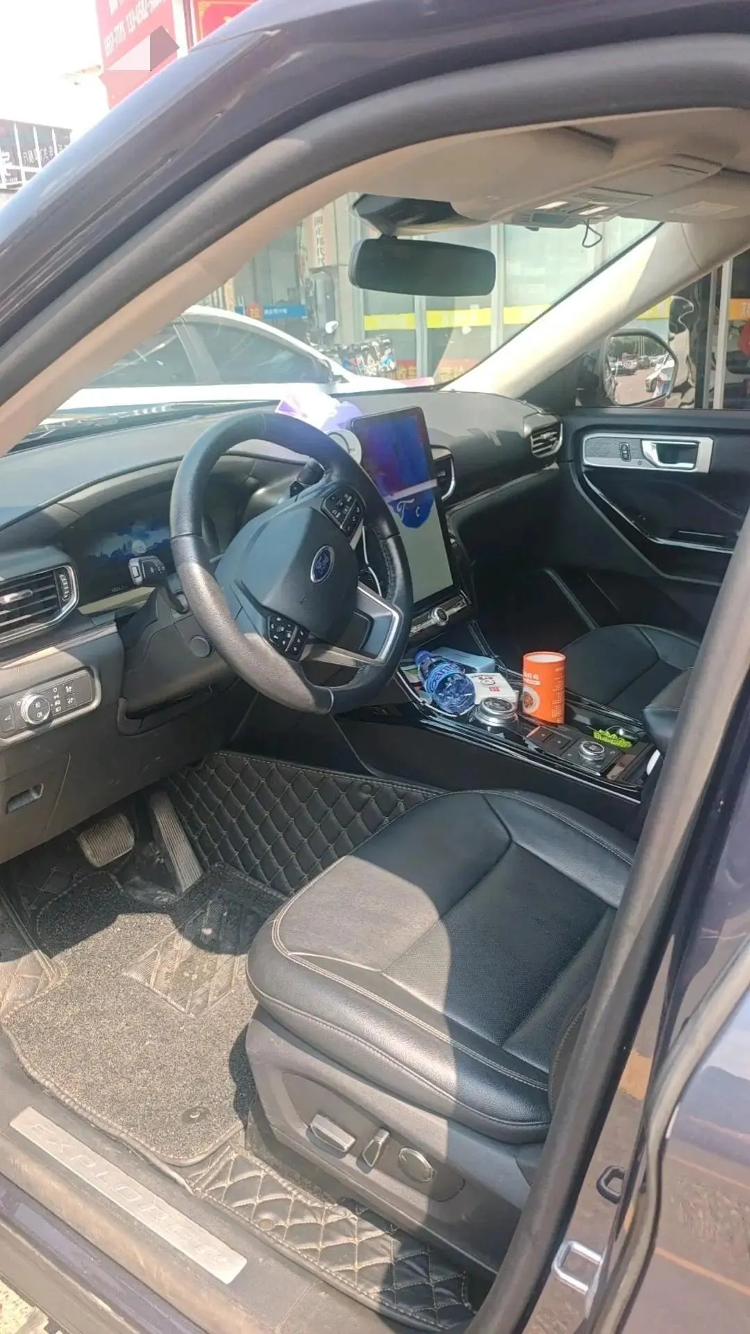 Explorer 2020 EcoBoost 285 Four-Wheel-Drive Titanium Edition, 7-Seater 4