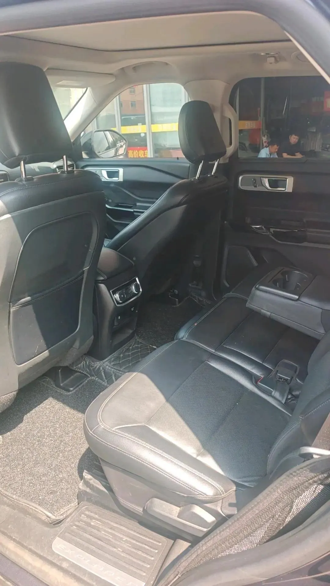 Explorer 2020 EcoBoost 285 Four-Wheel-Drive Titanium Edition, 7-Seater 6