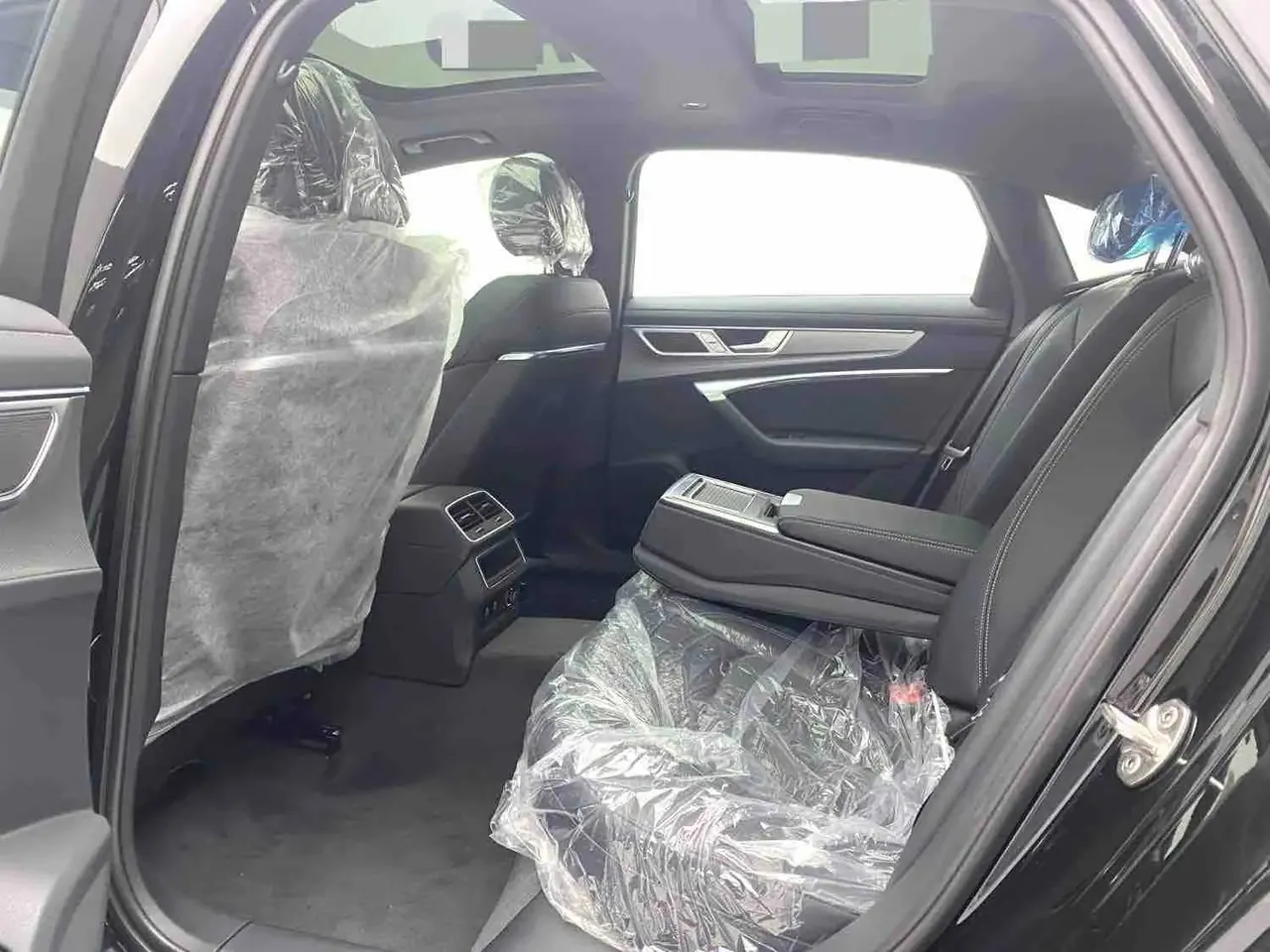 Audi 2025 A6L 2.0TFSI 40TFSI Deluxe Dynamic (Modified) Automatic Gear 3