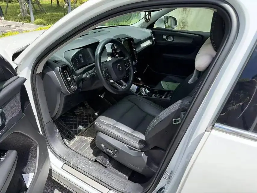 Volvo XC40 2020 T4 4-wheel drive Zhiyuan Deluxe Edition 4