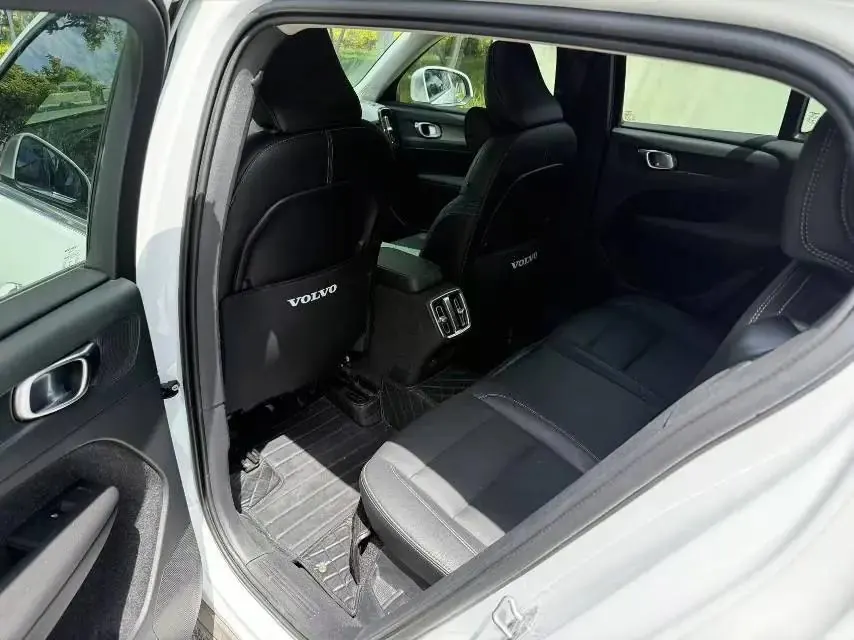 Volvo XC40 2020 T4 4-wheel drive Zhiyuan Deluxe Edition 5