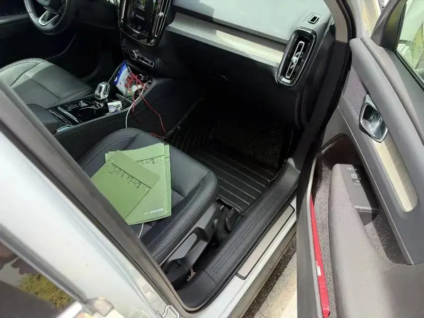 Volvo XC40 2020 T4 4-wheel drive Zhiyuan Deluxe Edition 6