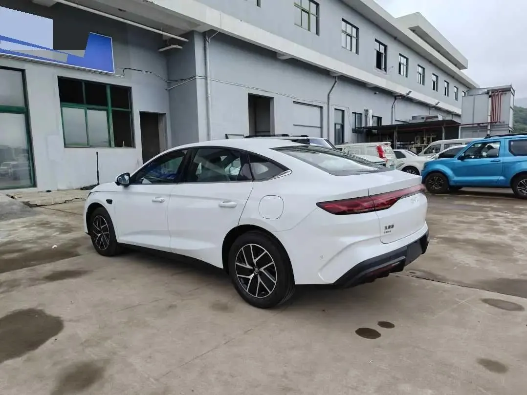 BYD 2026 Qin L DM-i 1.5 CVT 128KM Leading Edition Automatic 5