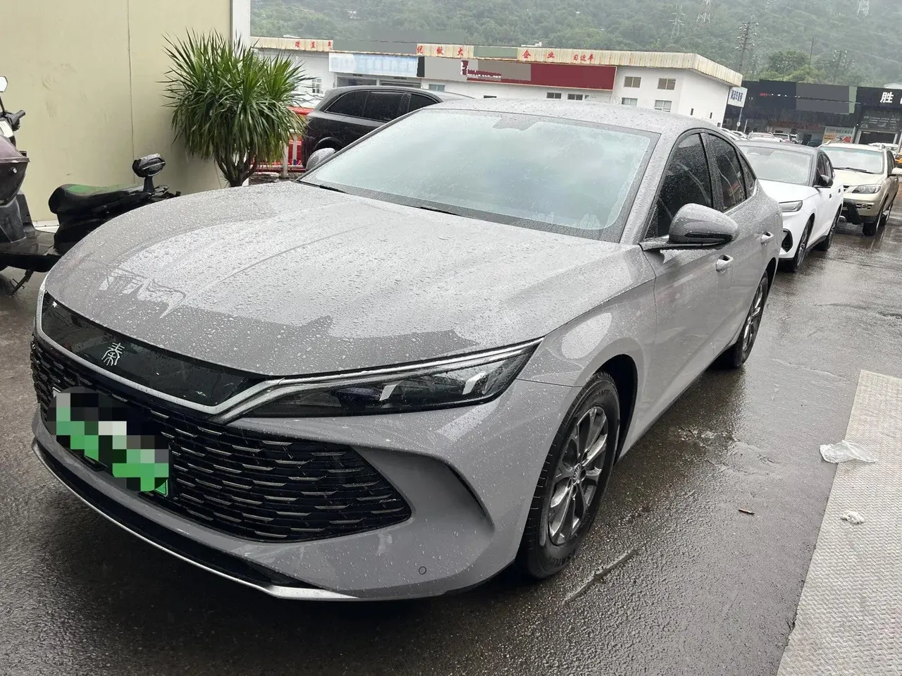 Open image lightbox: BYD 2026 Qin L DM-i 1.5 stepless 128KM aggressive automatic gear