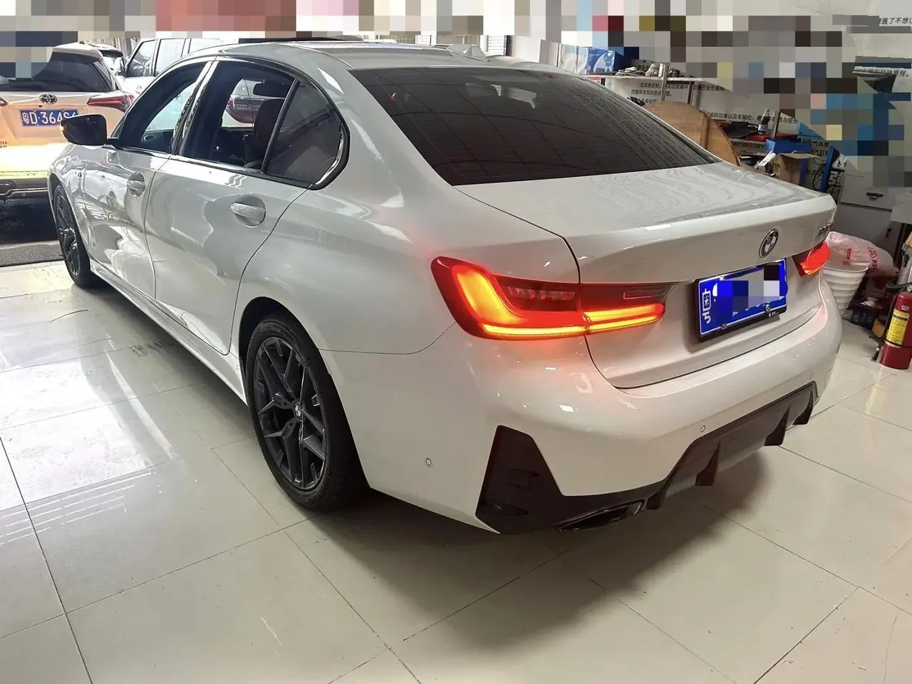 BMW 3 Series 2025 model 330Li 2.0T M Sport Night Edition with automatic transmission 4