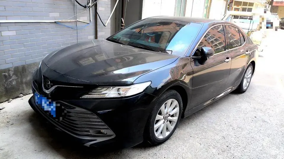 Open image lightbox: Camry 2019 Model Facelift 2.0G Luxury Edition