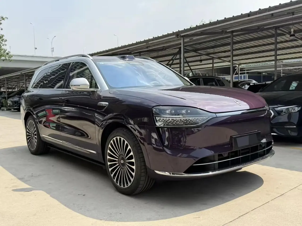 AITO 2025 Model AITO M9 Range-Extended Ultra Version 52kWh 6-Seater Automatic 3