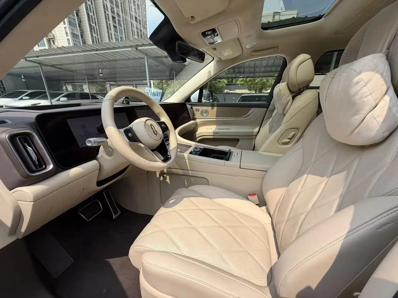 AITO 2025 Model AITO M9 Range-Extended Ultra Version 52kWh 6-Seater Automatic 4