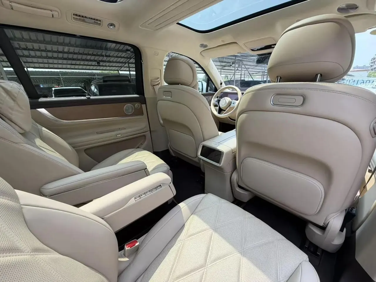 AITO 2025 Model AITO M9 Range-Extended Ultra Version 52kWh 6-Seater Automatic 6