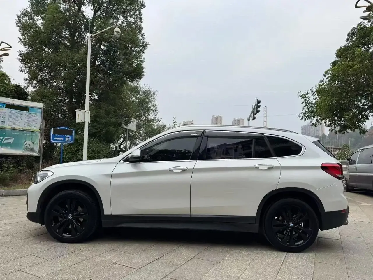 BMW X1 2020 sDrive20Li fashion 6