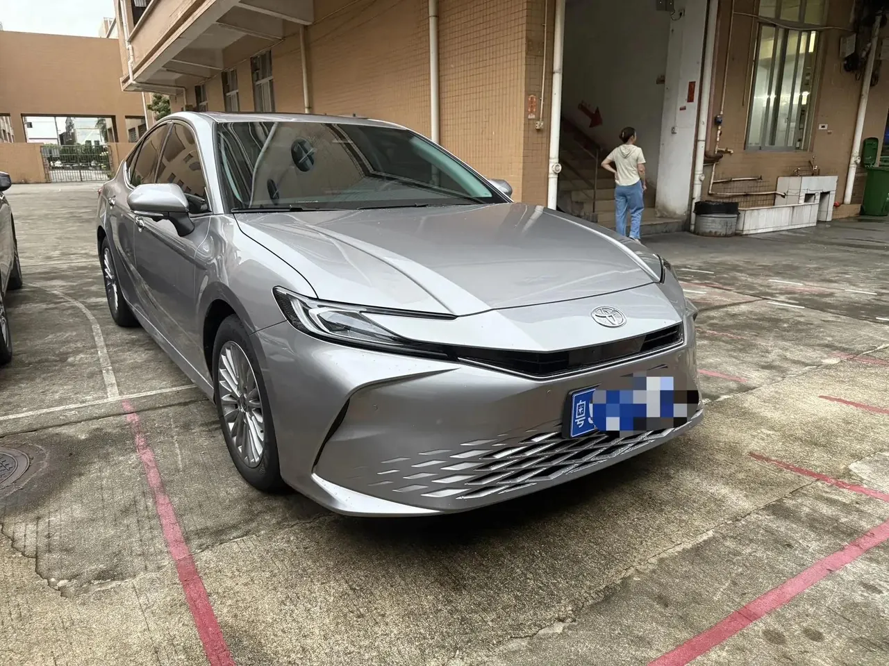 Toyota 2026 Camry 2.0GVP Stepless Deluxe Edition Automatic Transmission 3