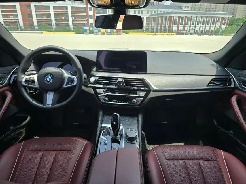 BMW 5 series new energy 2021 535Le M sports suit 5