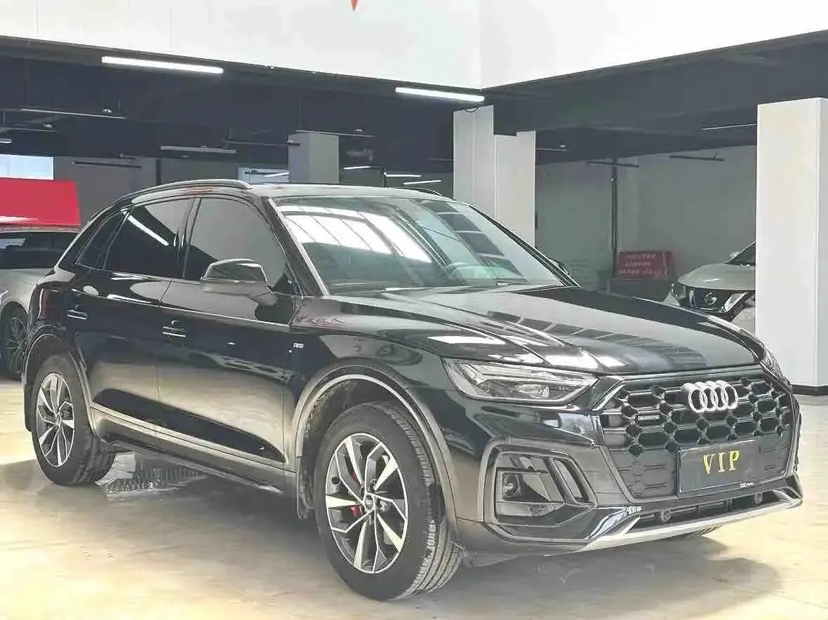 Audi 2025 Q5L 2.0TFSI 40TFSI Fashion Dynamic Edition, automatic transmission 2