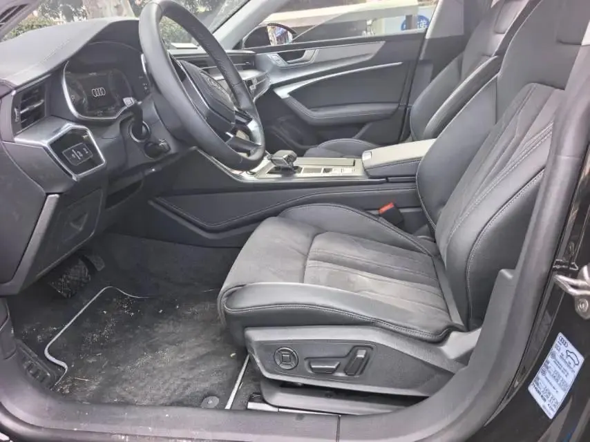 Audi 2024 A7L 2.0TFSI 45TFSI Luxury Automatic 3