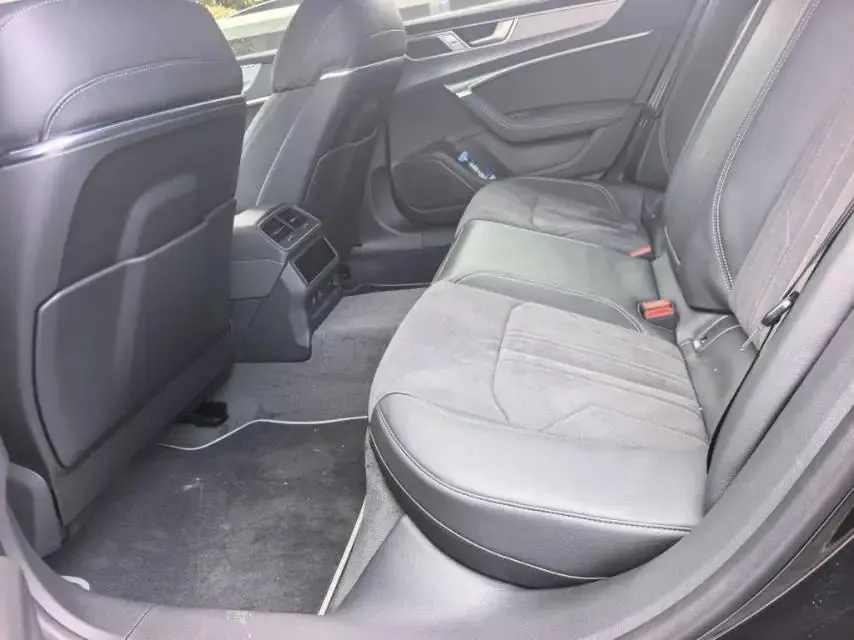 Audi 2024 A7L 2.0TFSI 45TFSI Luxury Automatic 4