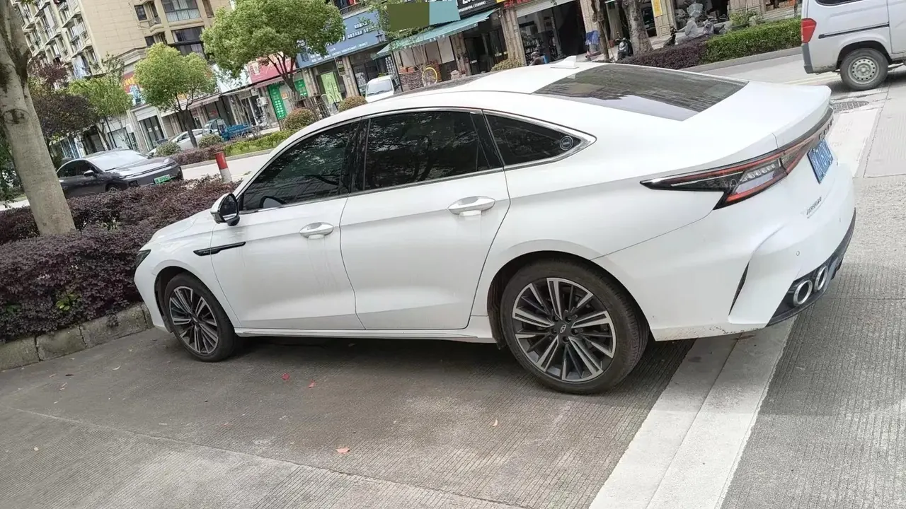 Erez 5 GT 2023 1.5T CVT Intelligence 5