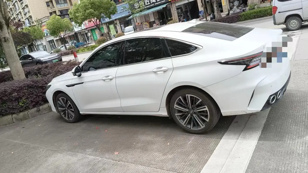 Erez 5 GT 2023 1.5T CVT Intelligence 6