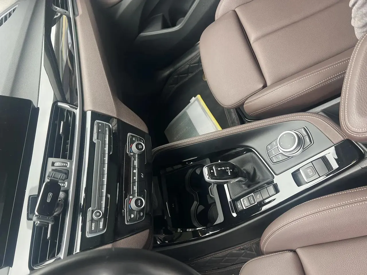 BMW X1 2020 sDrive20Li exclusive type 5